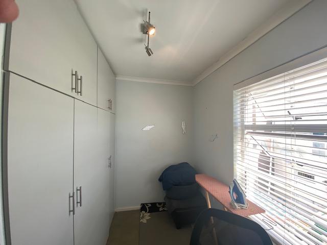 2 Bedroom Property for Sale in Woodstock Western Cape